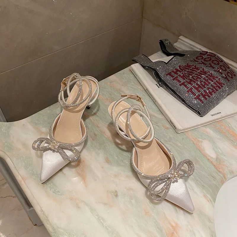 Butterfly-Knot Pointed Toe Pumps