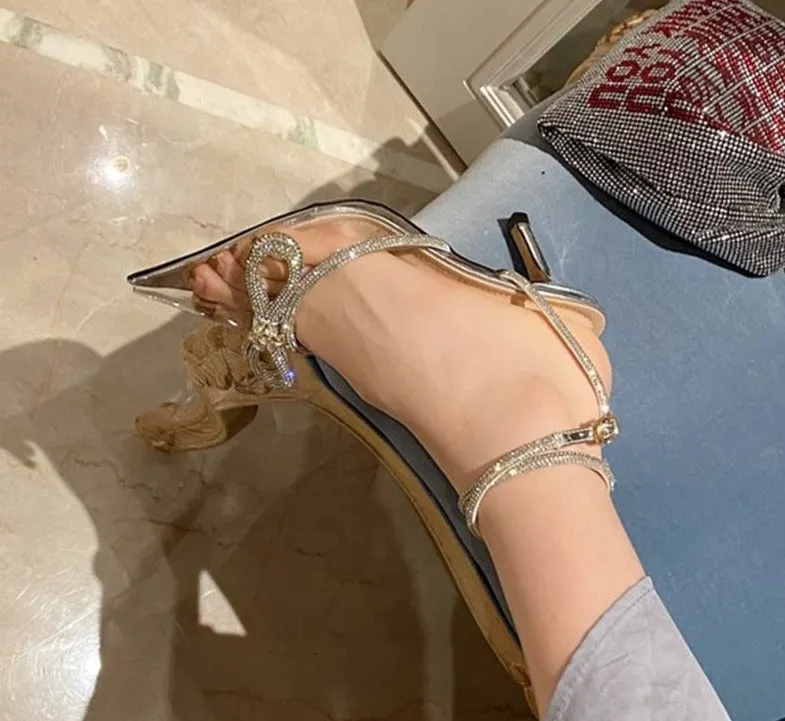 Butterfly-Knot Pointed Toe Pumps