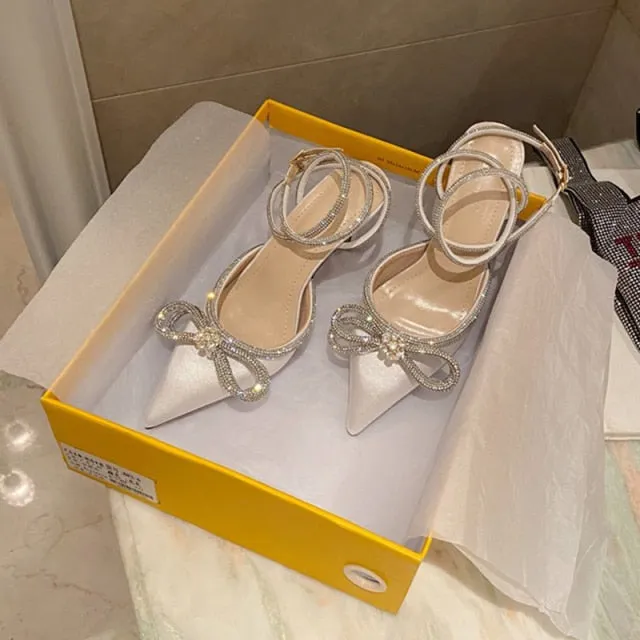 Butterfly-Knot Pointed Toe Pumps
