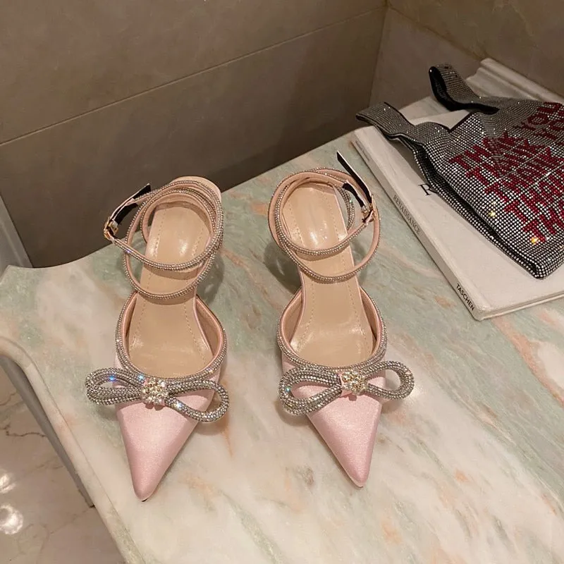Butterfly-Knot Pointed Toe Pumps