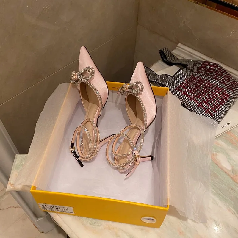 Butterfly-Knot Pointed Toe Pumps