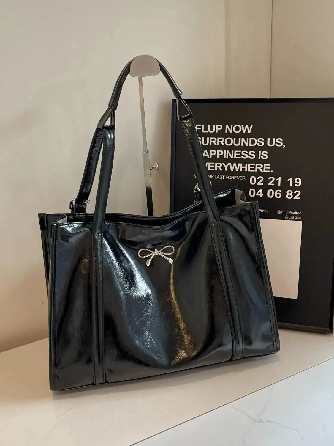 Fashionable Large PU Leather Bow Bag