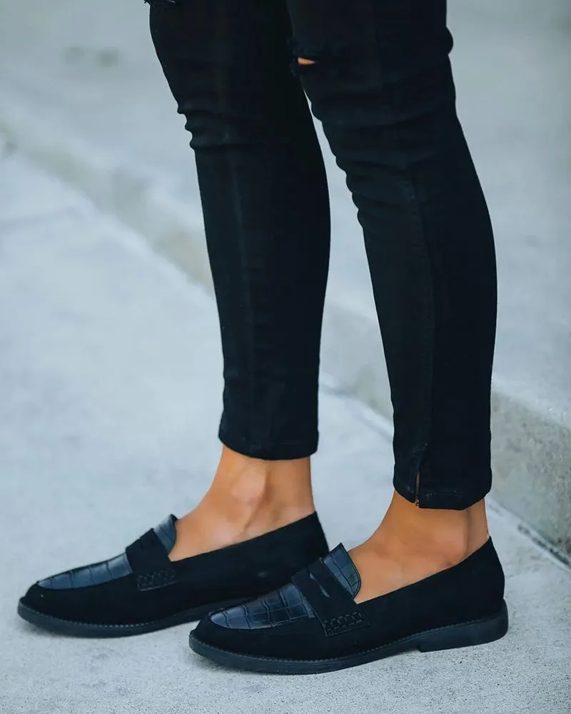 Solid Round Toe Leather Flat Loafer
