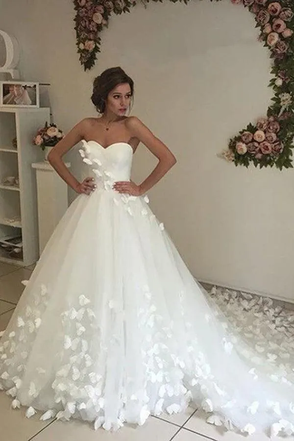 Sweetheart Court Train White Wedding Dress With Handmade Flower TN0057