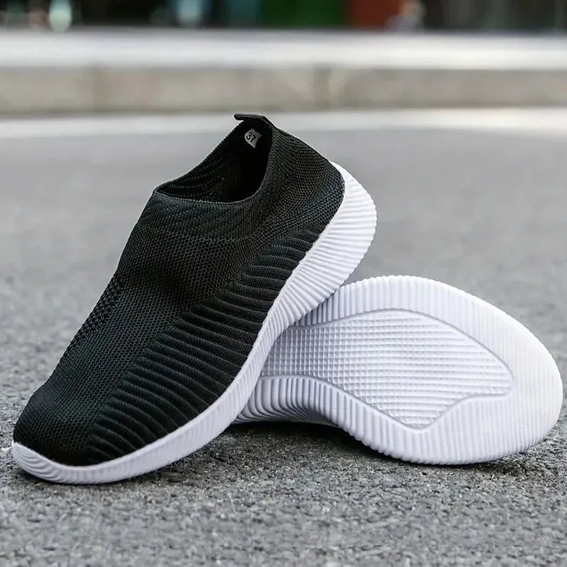 Women Casual Shoes Fashion Breathable Walking Flat Shoes Slip On Black Female Loafers Lightweight Jogging Shoes